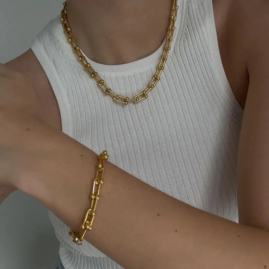 Horseshoe Necklace