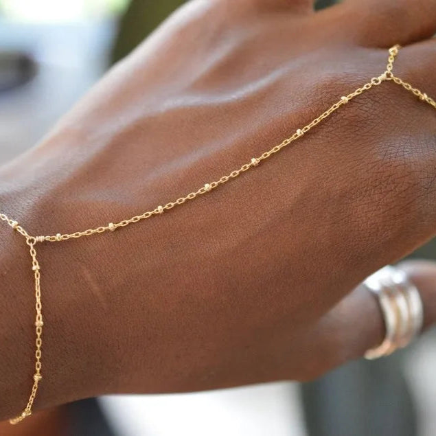 August Hand Chain