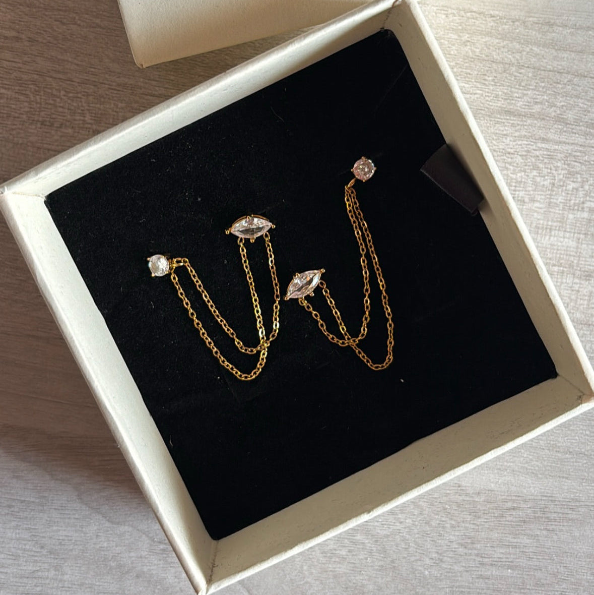 Amaranto Earrings