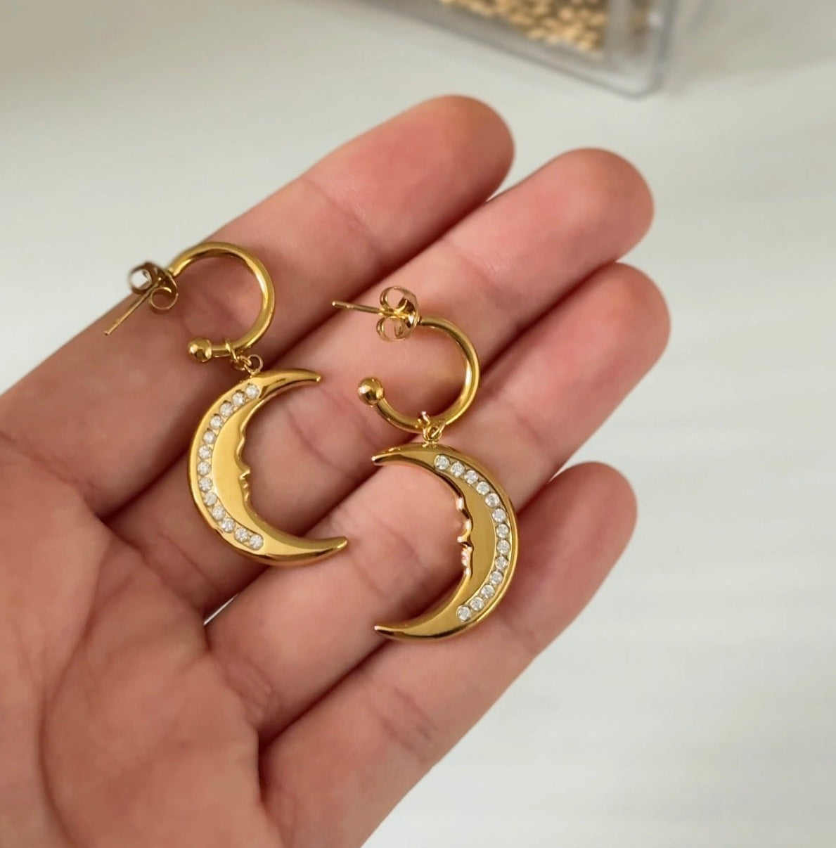 Moon Hoops