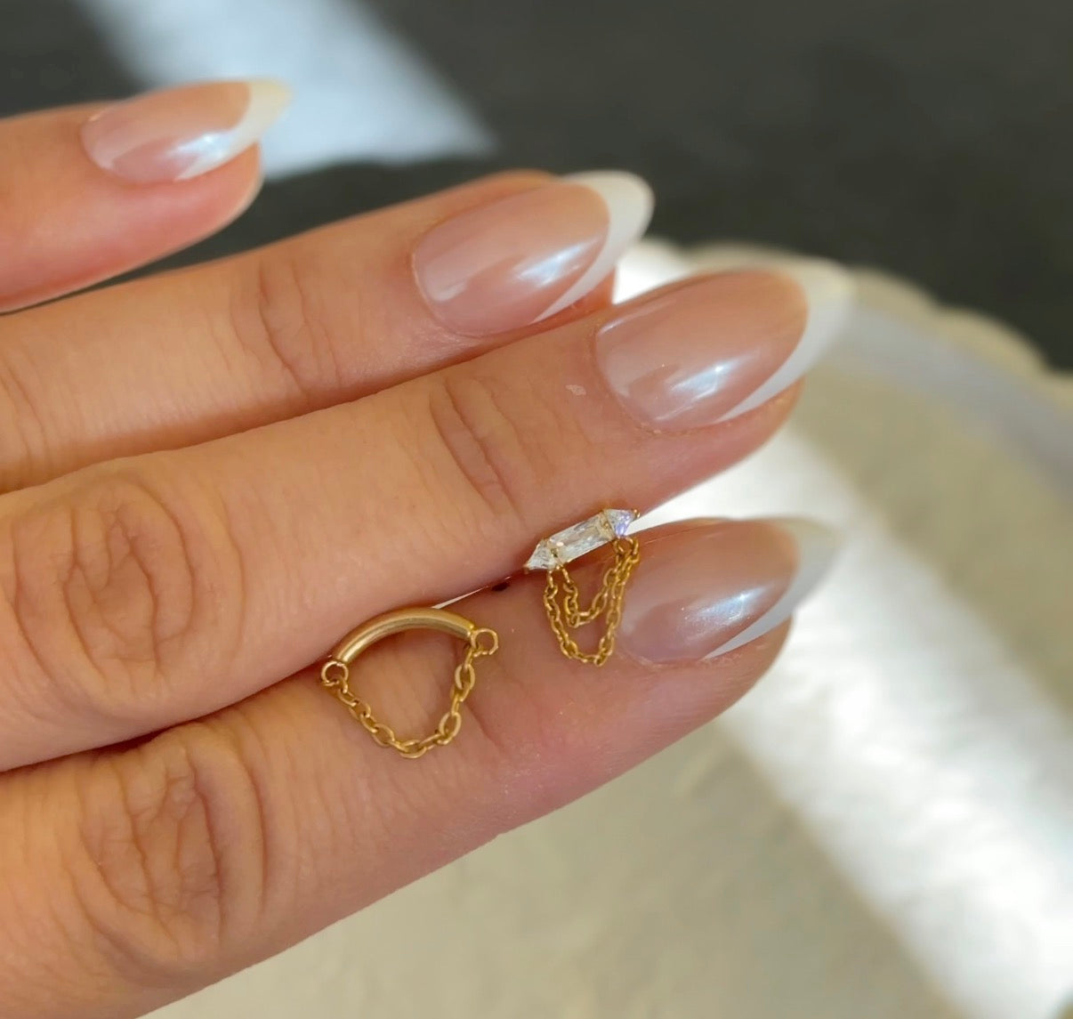 Curved Chain Stud