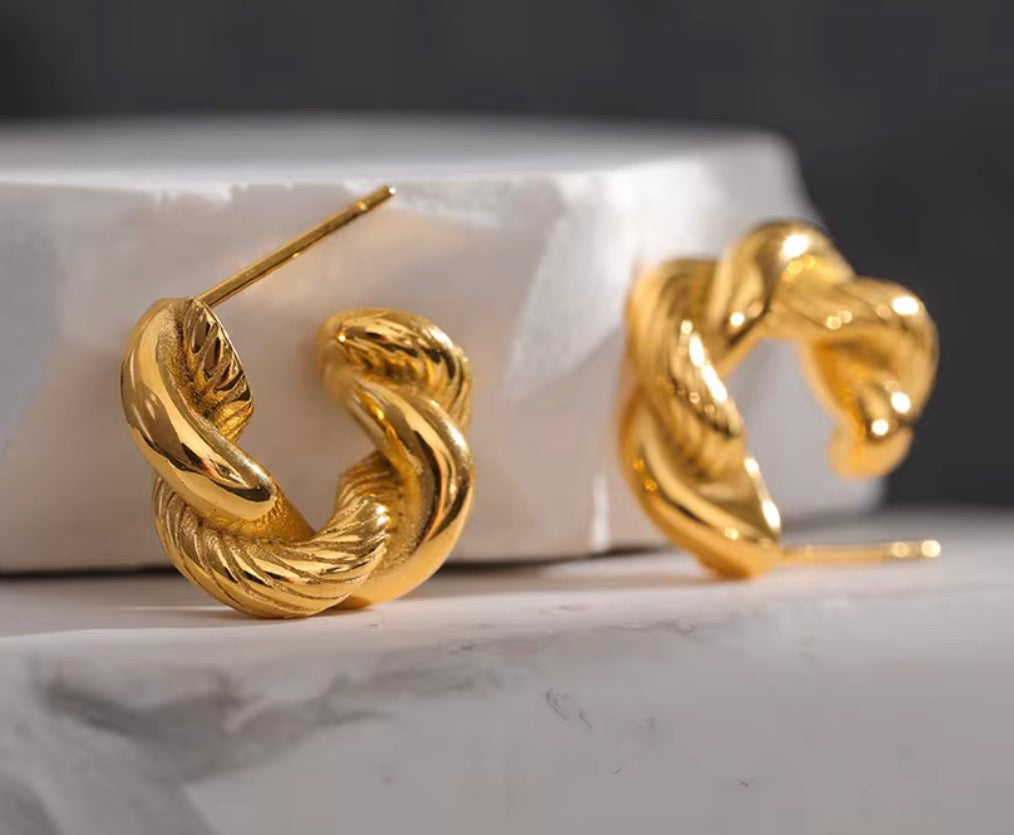 Twisted Half  Hoops