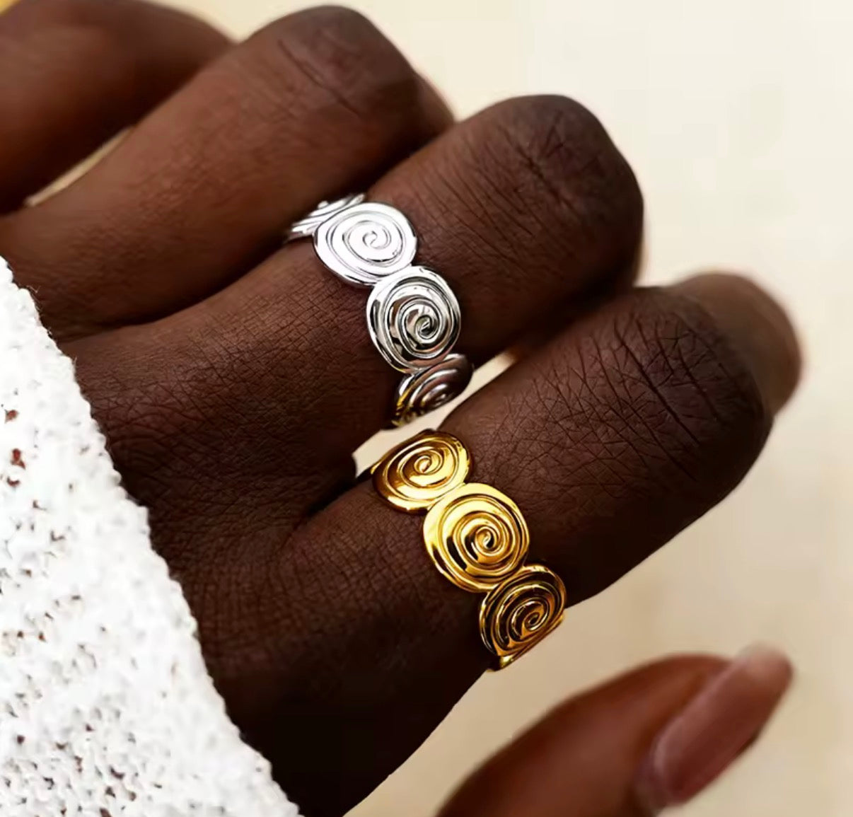 Waves Ring